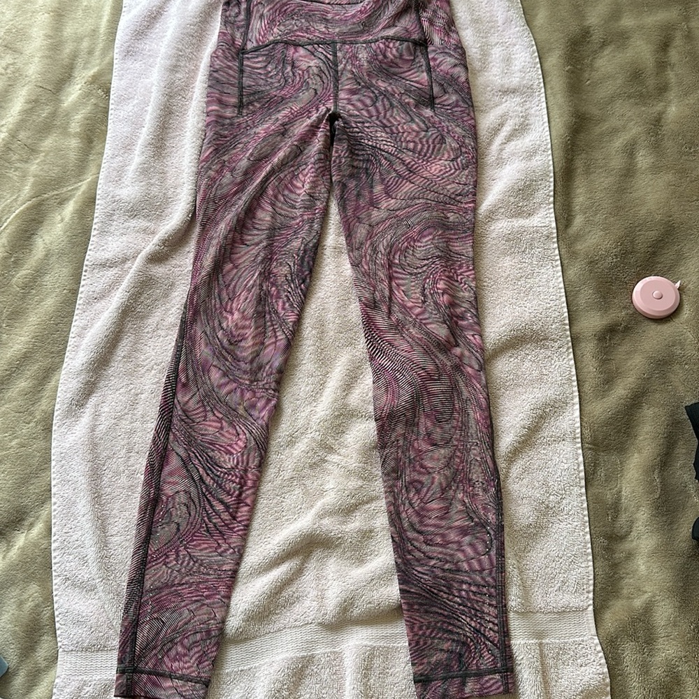 Lululemon Swiftly Speed Legging Size 4 - image 3